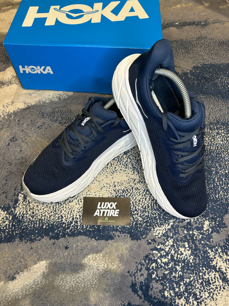 HOKA ARAHI 7 TRAINERS - UK 9