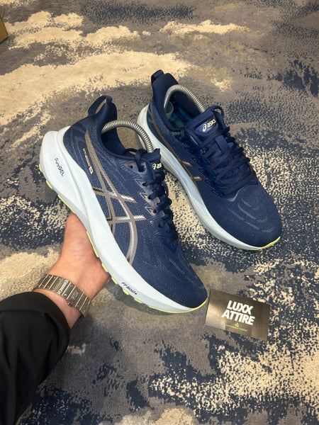 ASICS GT TRAINERS - UK 8