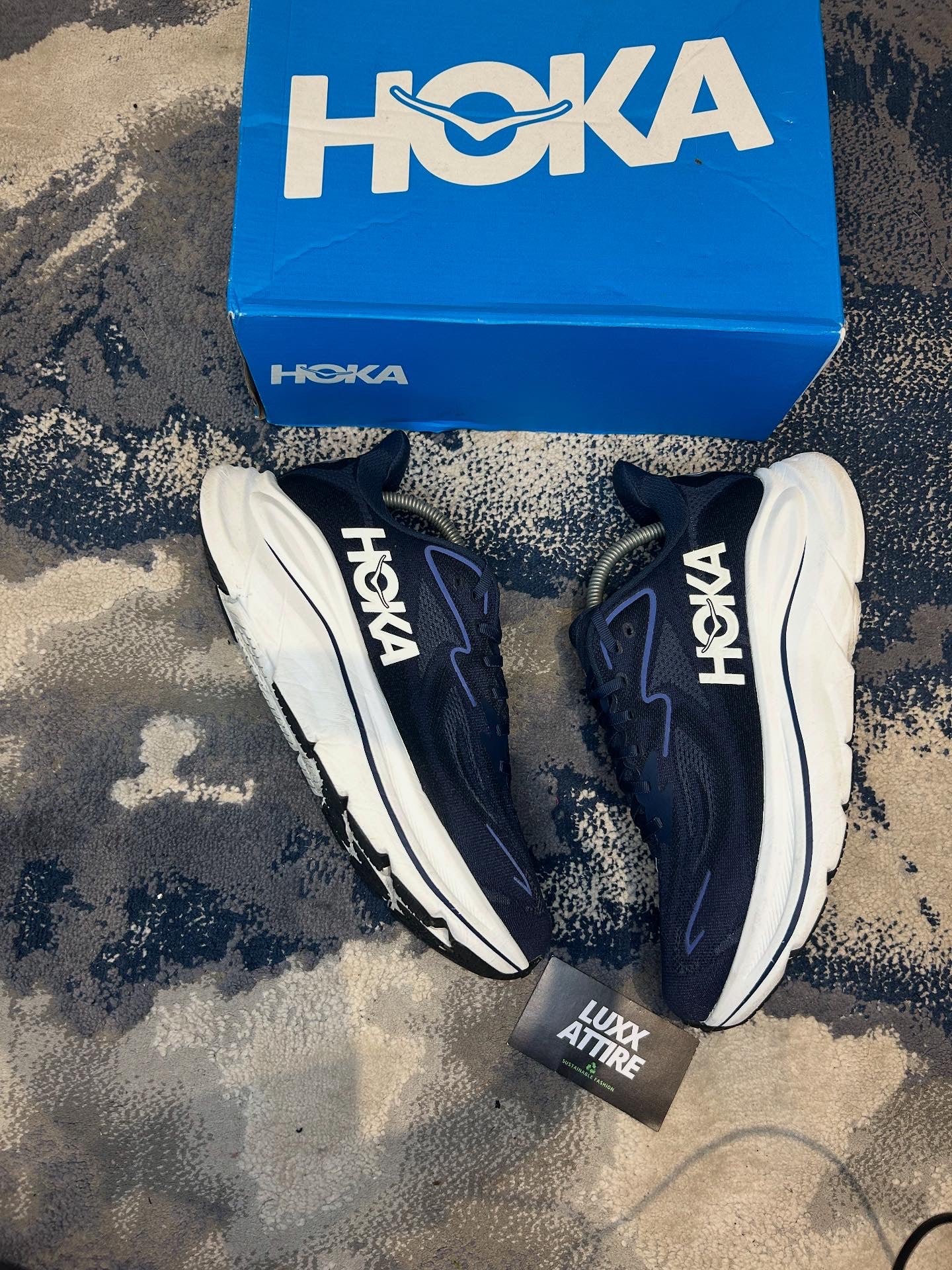 HOKA CLIFTON 10 TRAINERS - UK 9